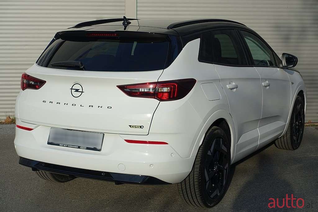 2023' Opel Grandland X photo #3