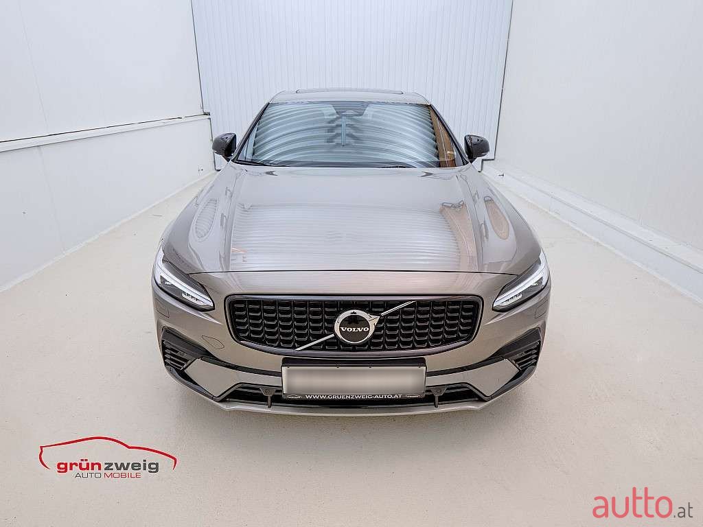 2021' Volvo S90 photo #2
