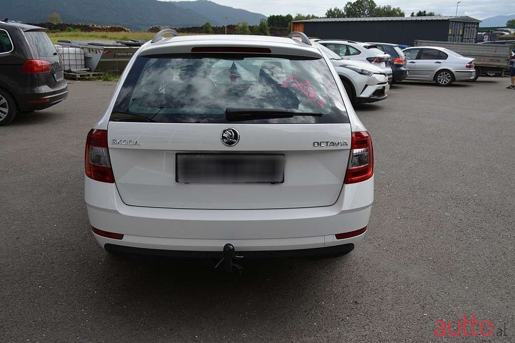 2017' Skoda Octavia photo #5