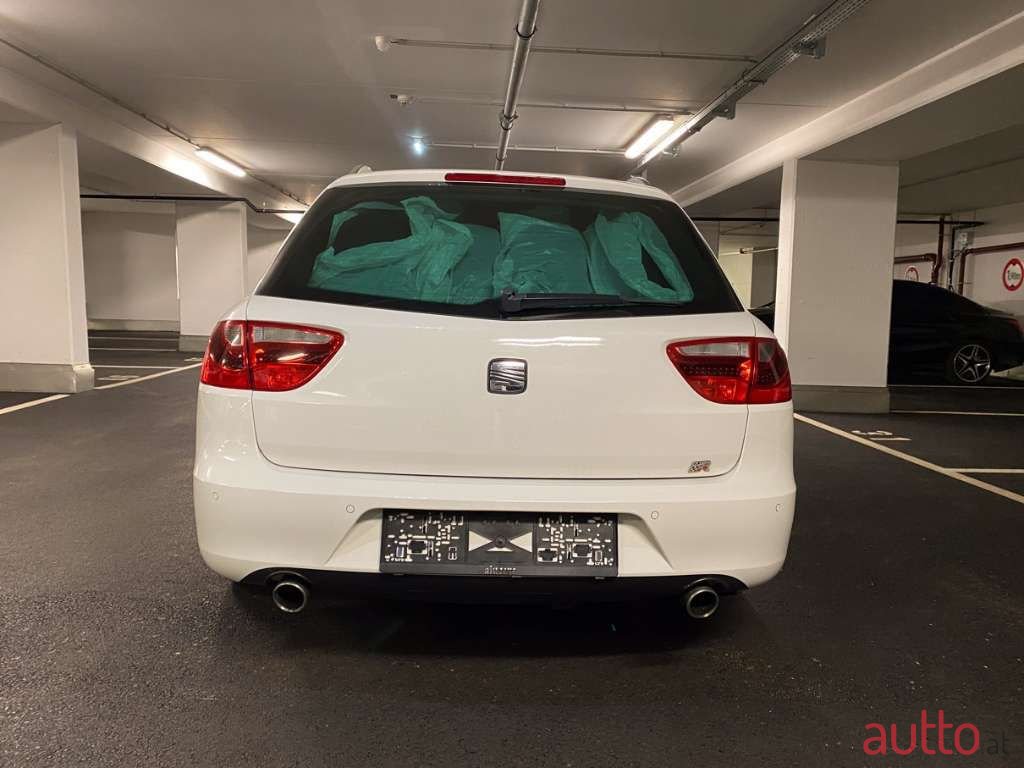 2011' SEAT Exeo photo #5