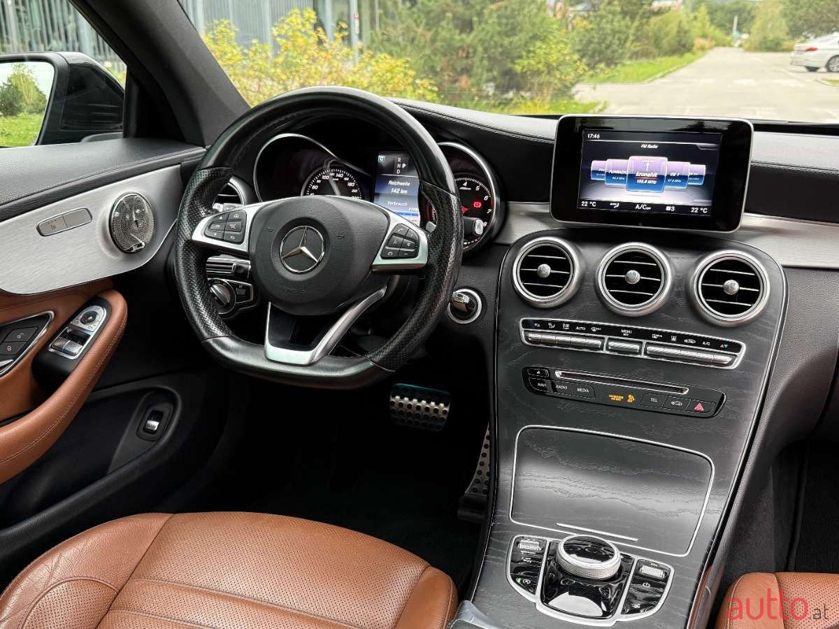 2017' Mercedes-Benz C-Klasse photo #2