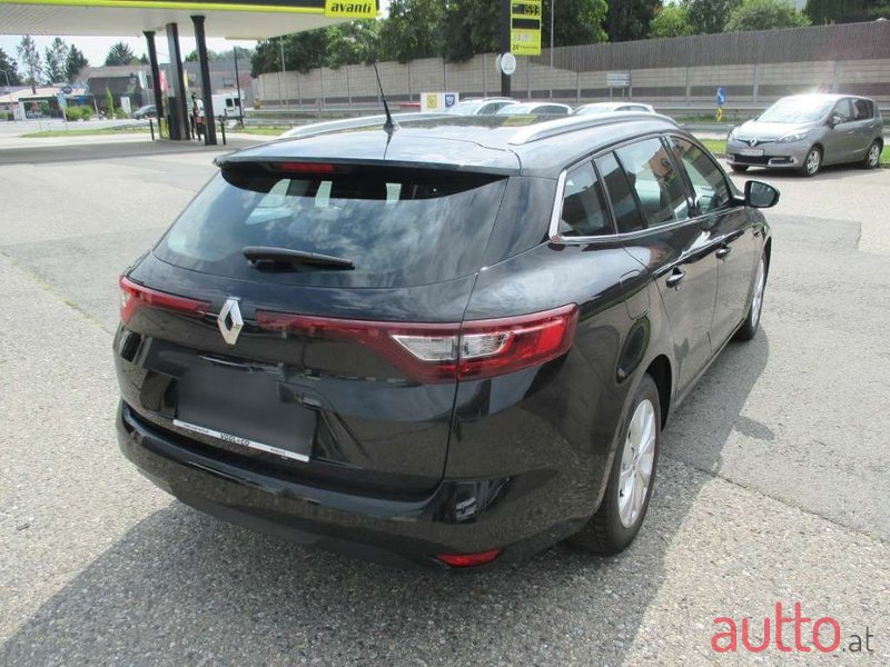 2019' Renault Megane photo #5