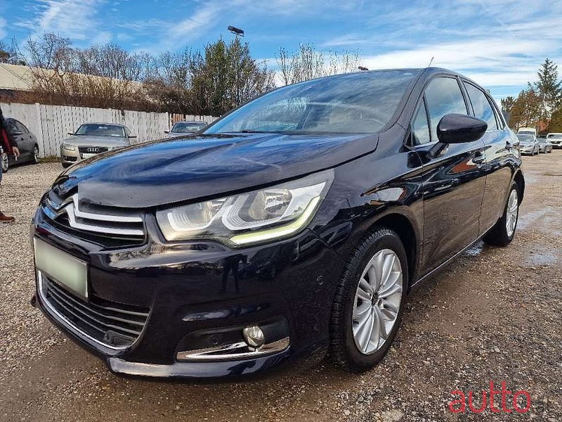 2016' Citroen C4 photo #1