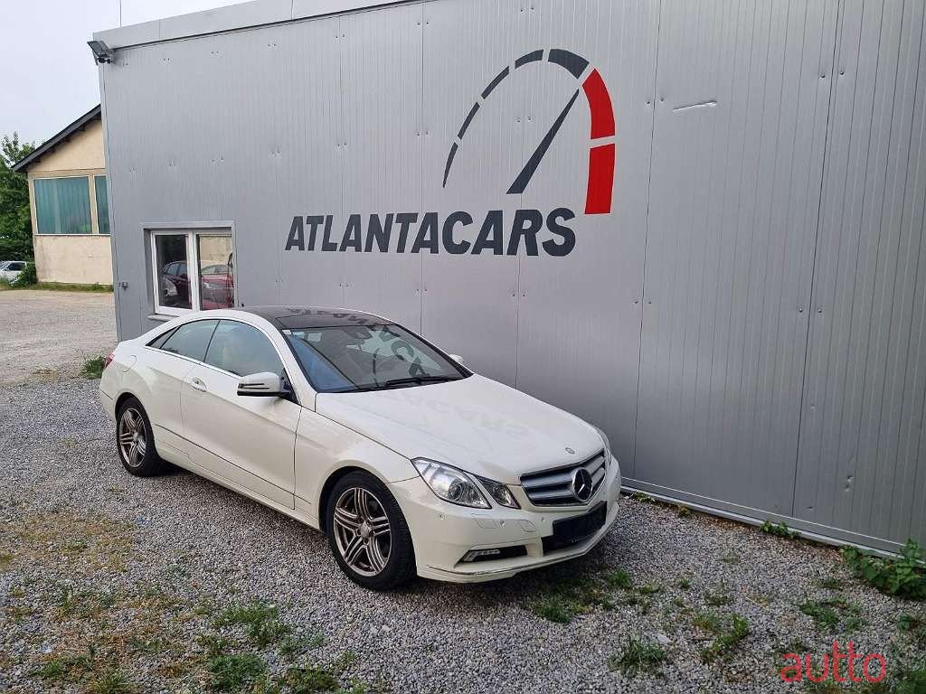 2010' Mercedes-Benz E-Klasse photo #3