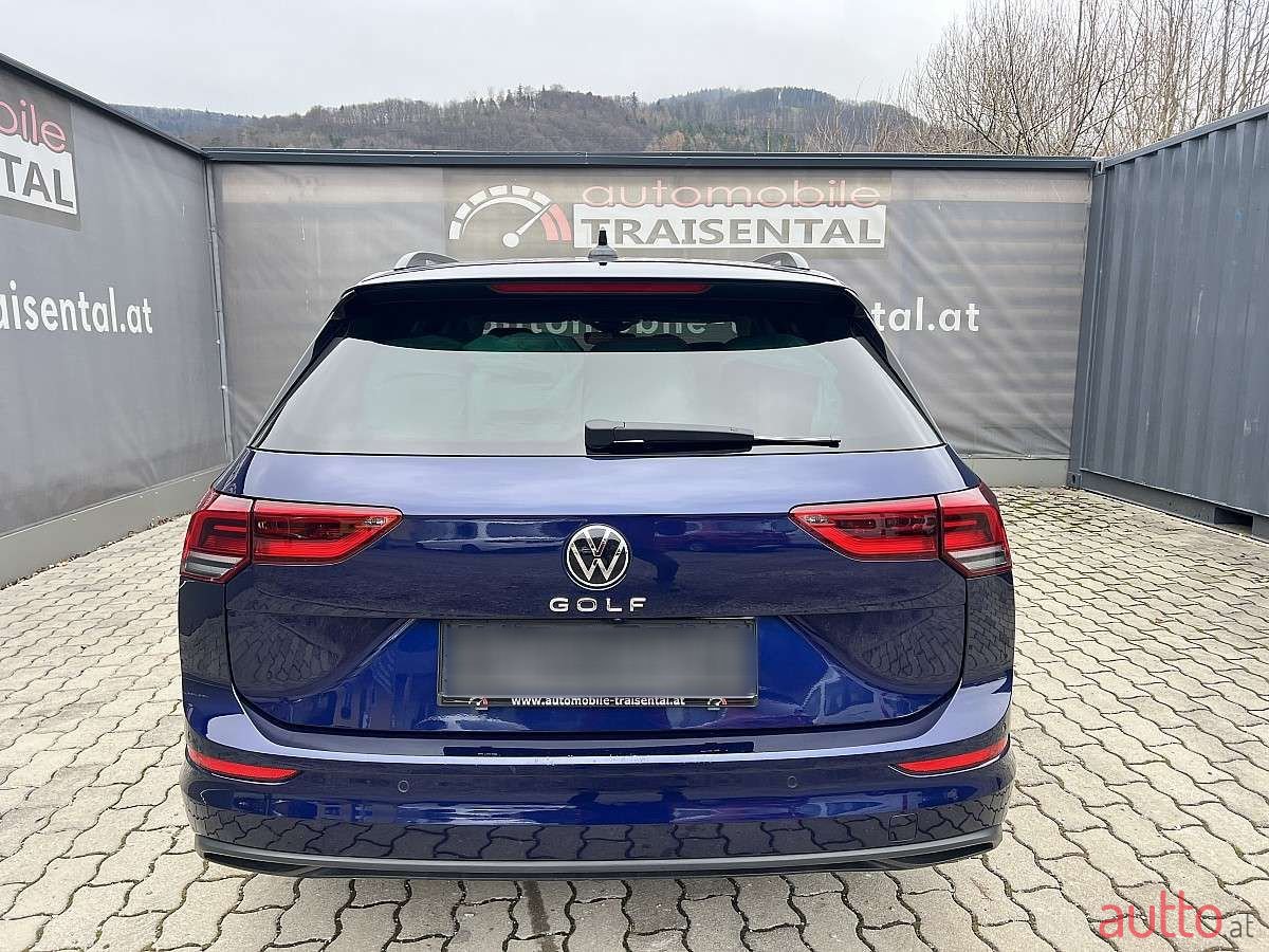 2022' Volkswagen Golf photo #5