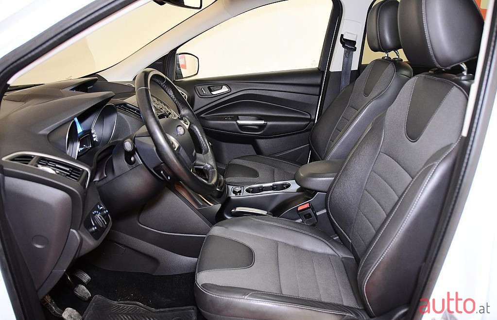 2014' Ford Kuga photo #6