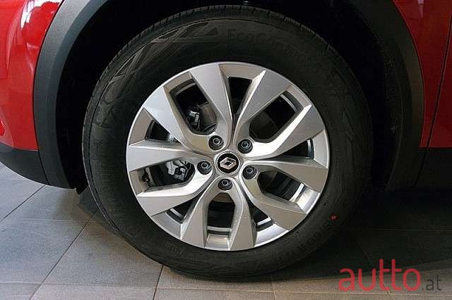 2022' Renault Captur photo #3