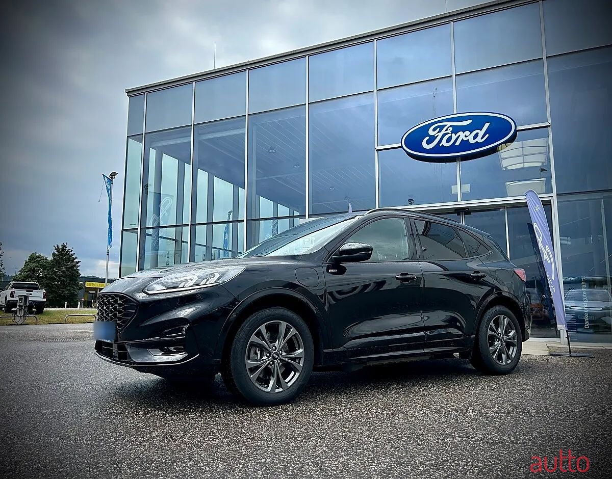 2021' Ford Kuga photo #2