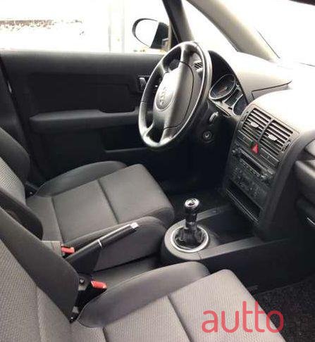 2004' Audi A2 photo #4