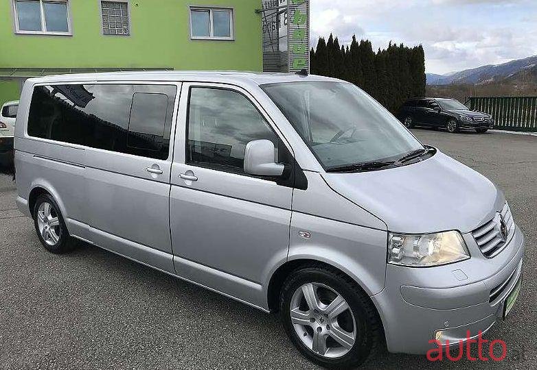 2008' Volkswagen Caravelle photo #1