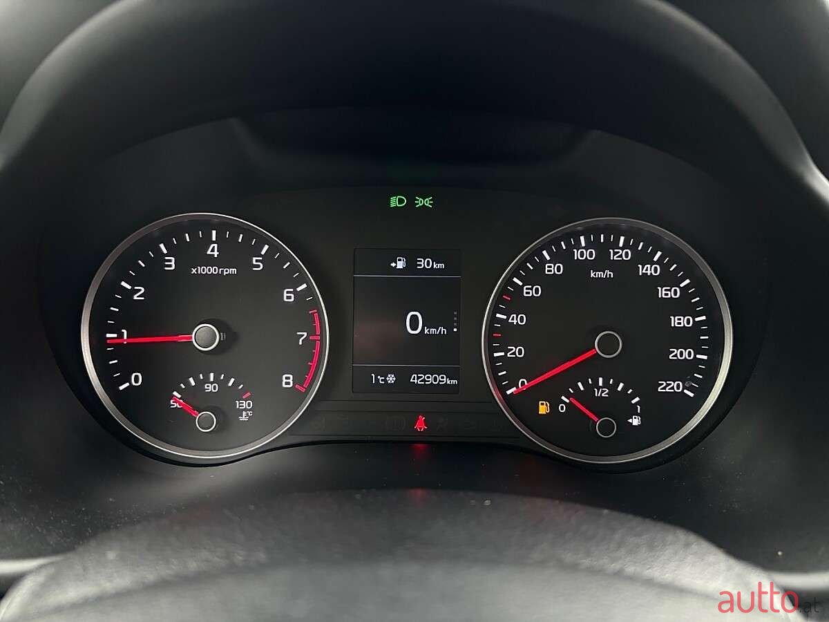 2020' Kia Stonic photo #5