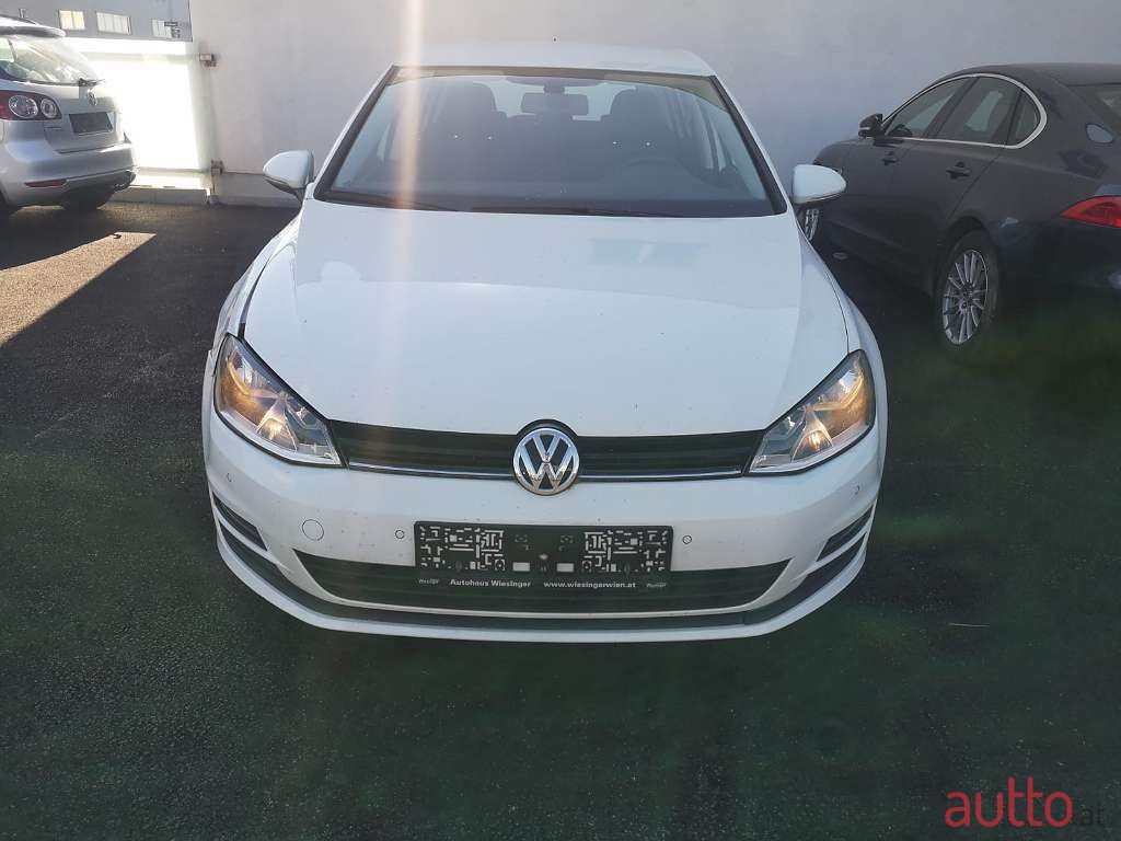2016' Volkswagen Golf photo #1