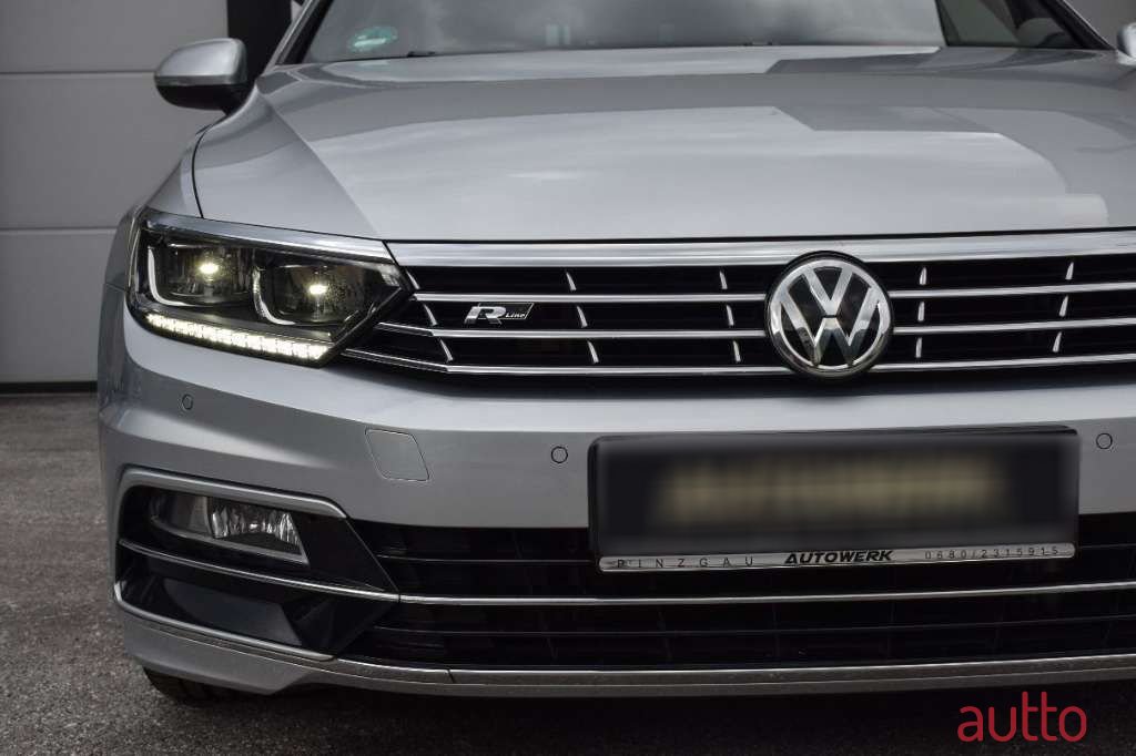 2018' Volkswagen Passat photo #5