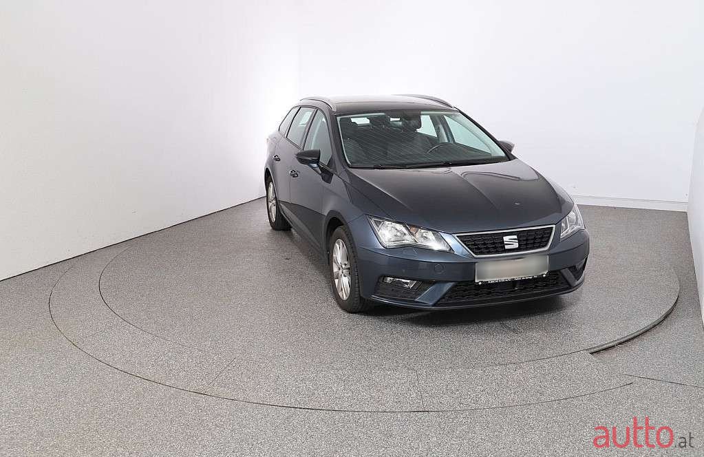 2020' SEAT Leon photo #2