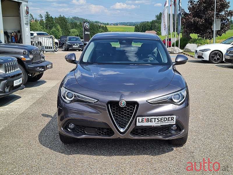 2017' Alfa Romeo Stelvio photo #3