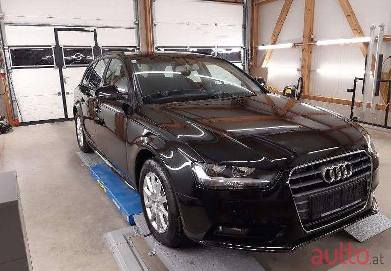 2015' Audi A4 photo #1