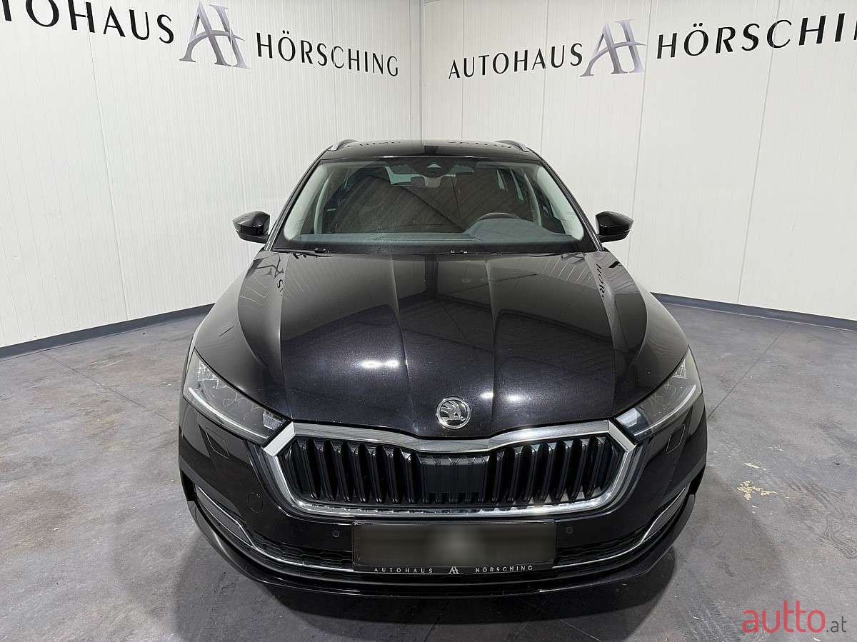 2020' Skoda Octavia photo #2