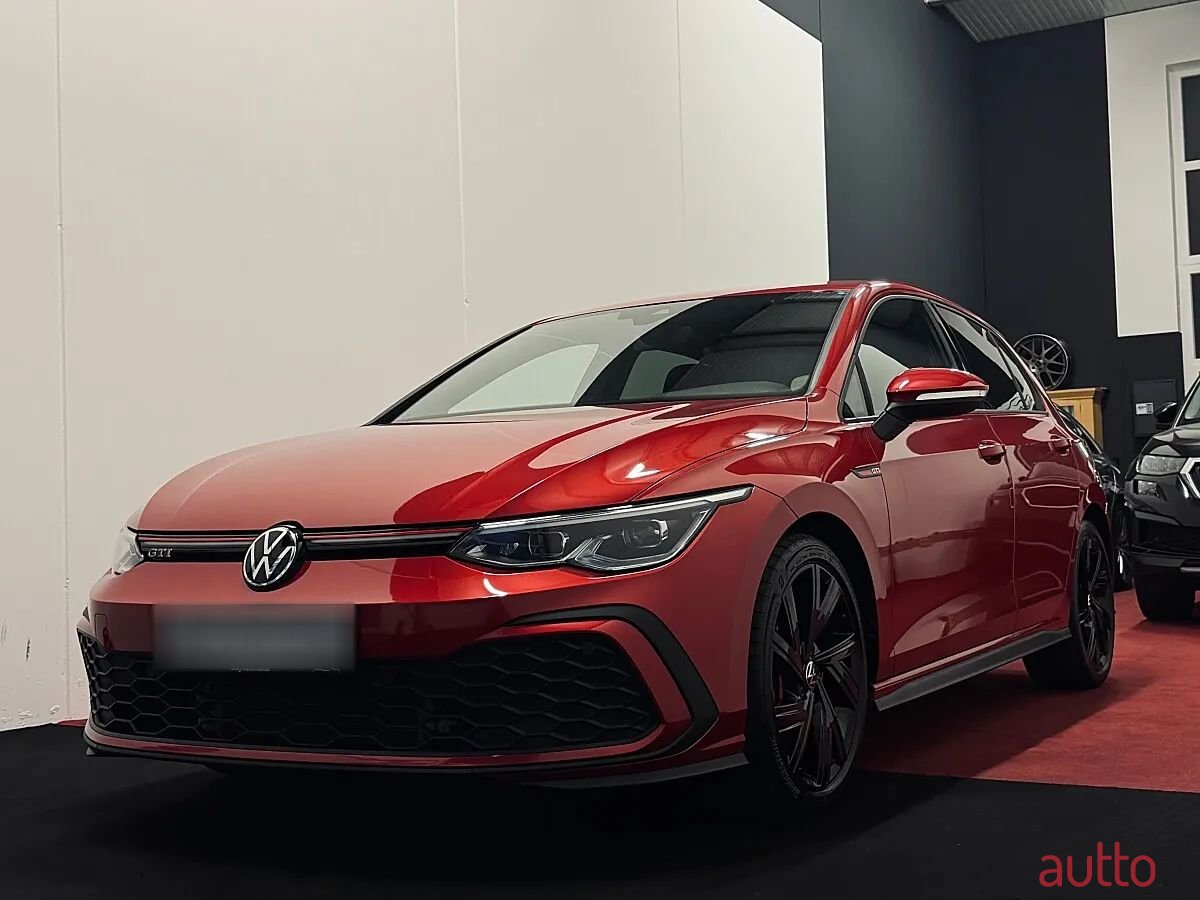 2022' Volkswagen Golf photo #1