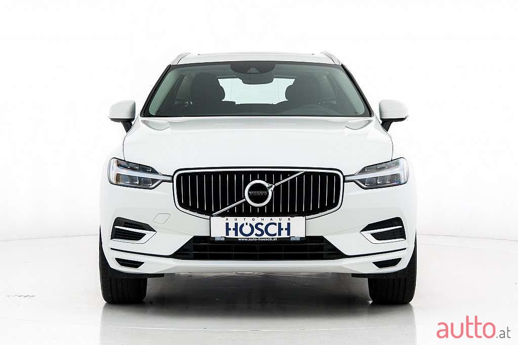 2020' Volvo XC60 photo #1