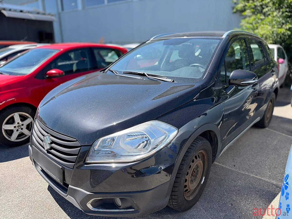2014' Suzuki SX4 S-Cross photo #1
