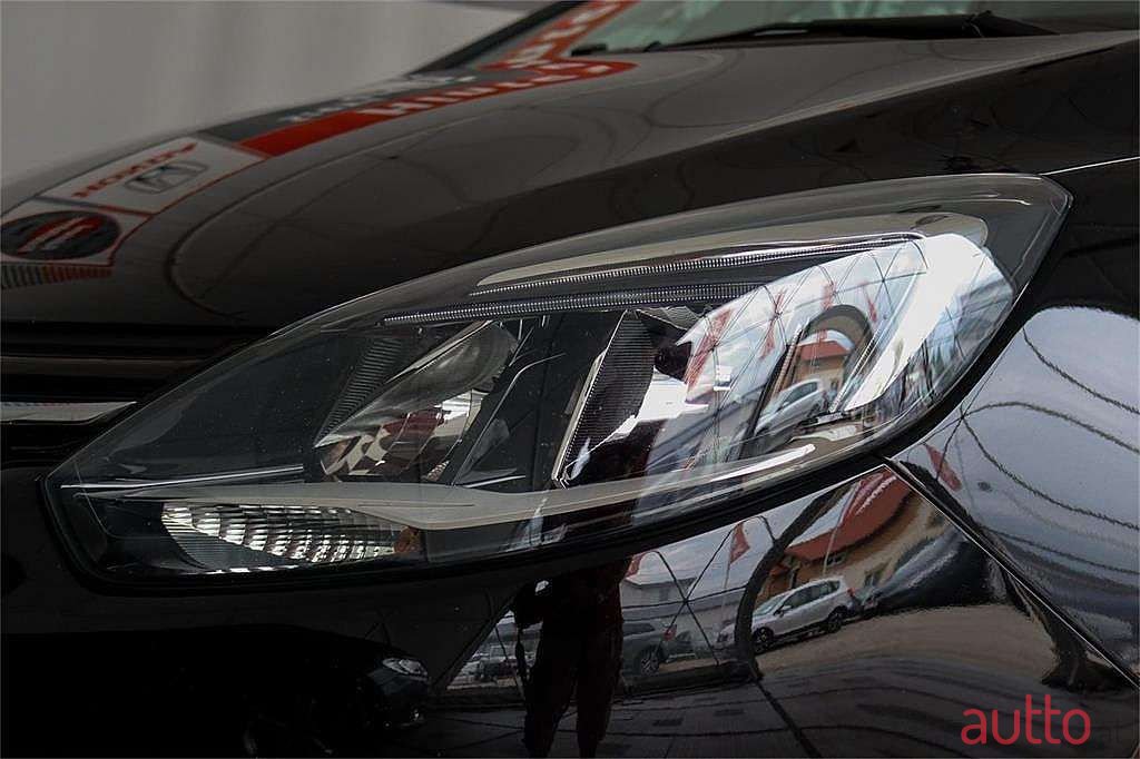 2017' Opel Zafira photo #4