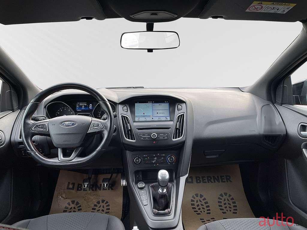 2018' Ford Focus photo #5