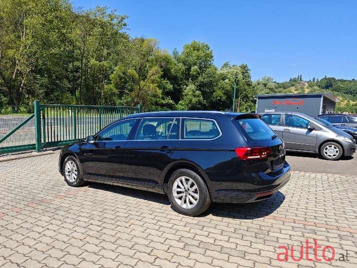 2021' Volkswagen Passat photo #3