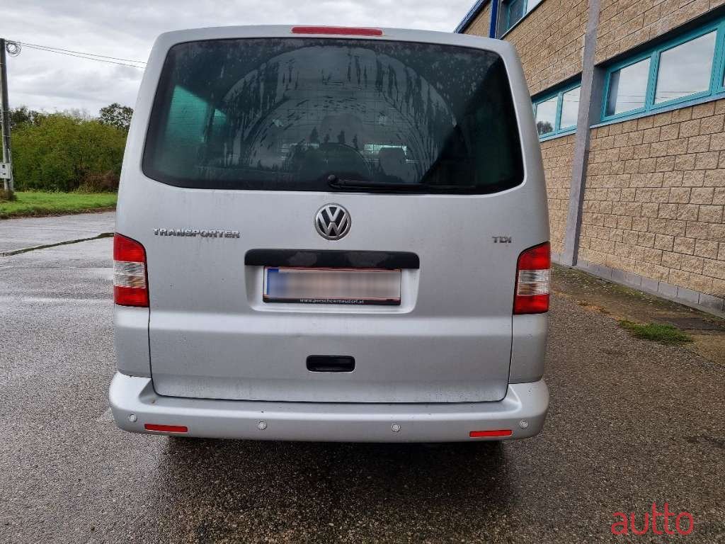 2011' Volkswagen T5 photo #5