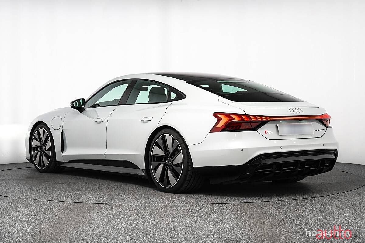 2023' Audi e-tron GT photo #4