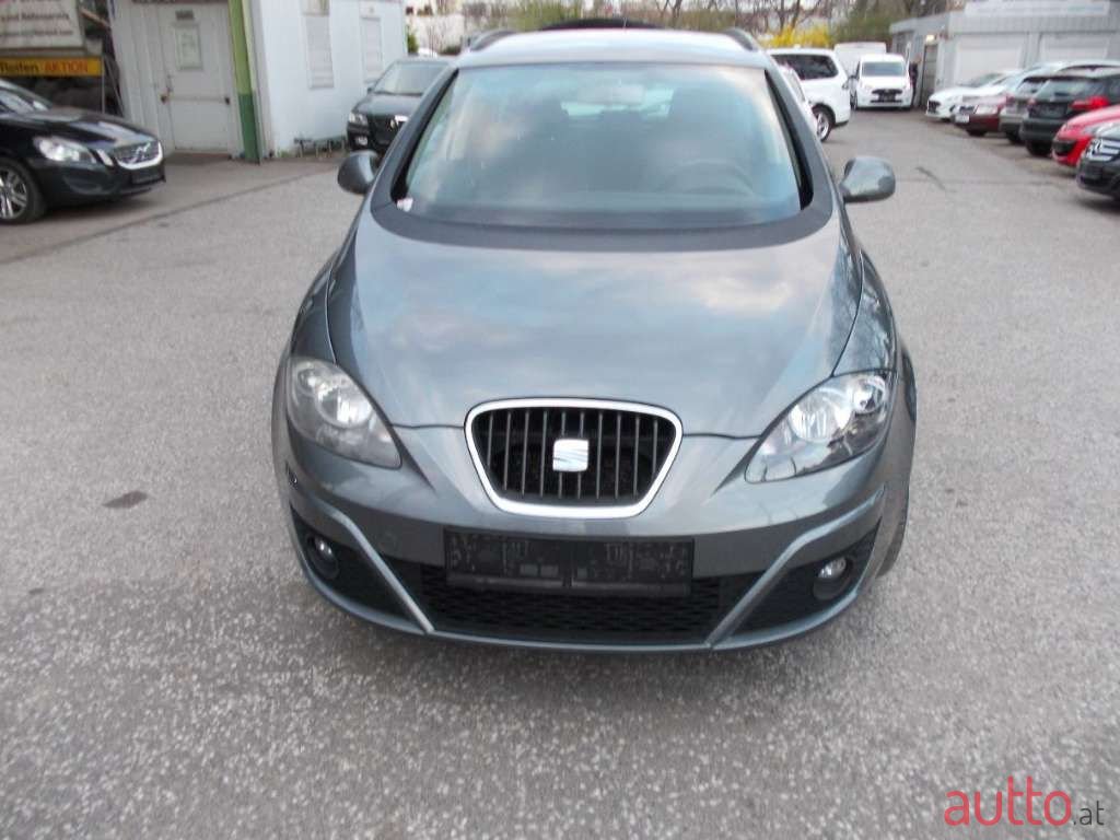 2012' SEAT Altea XL photo #2