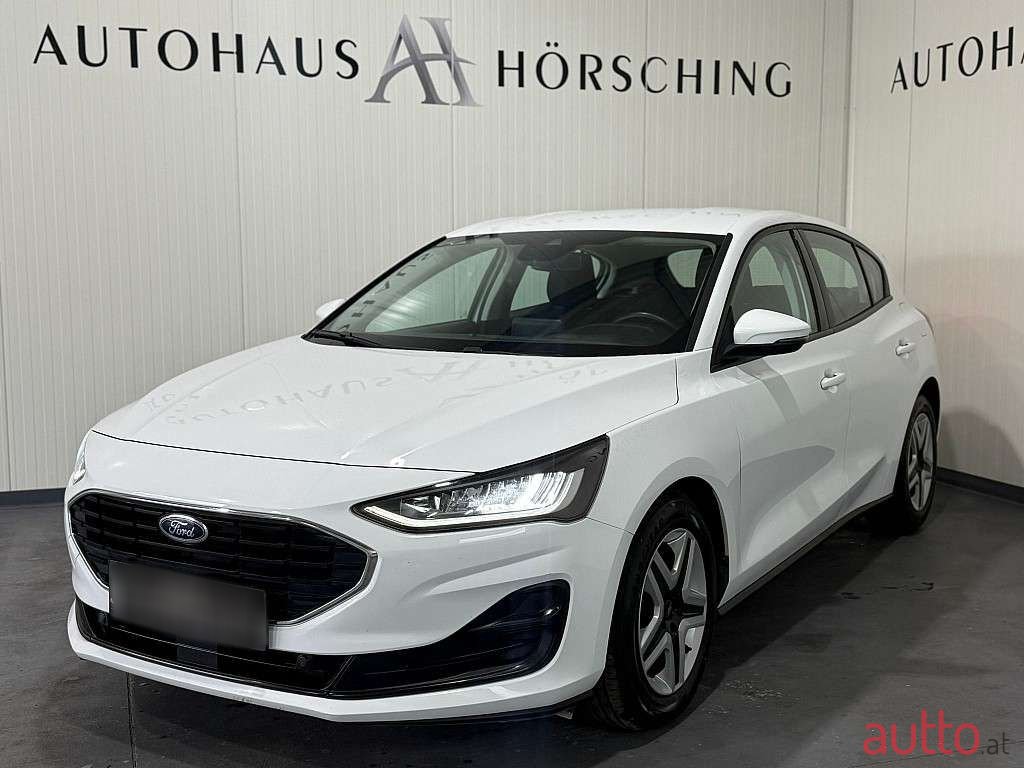 2022' Ford Focus photo #3