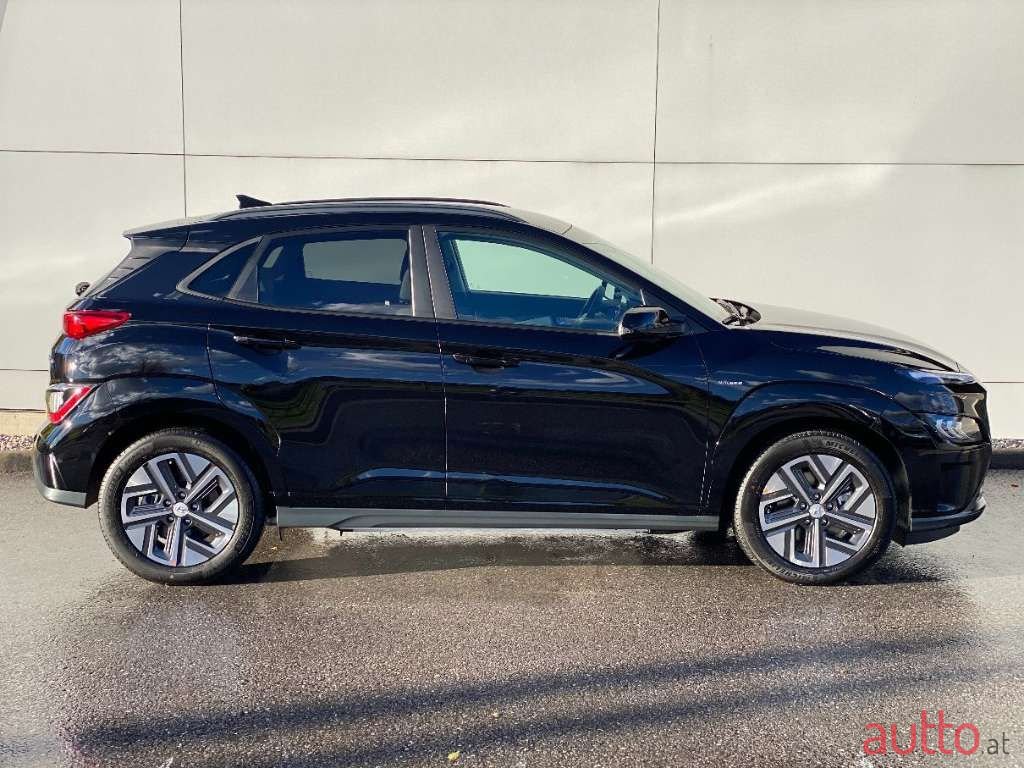 2023' Hyundai Kona photo #6