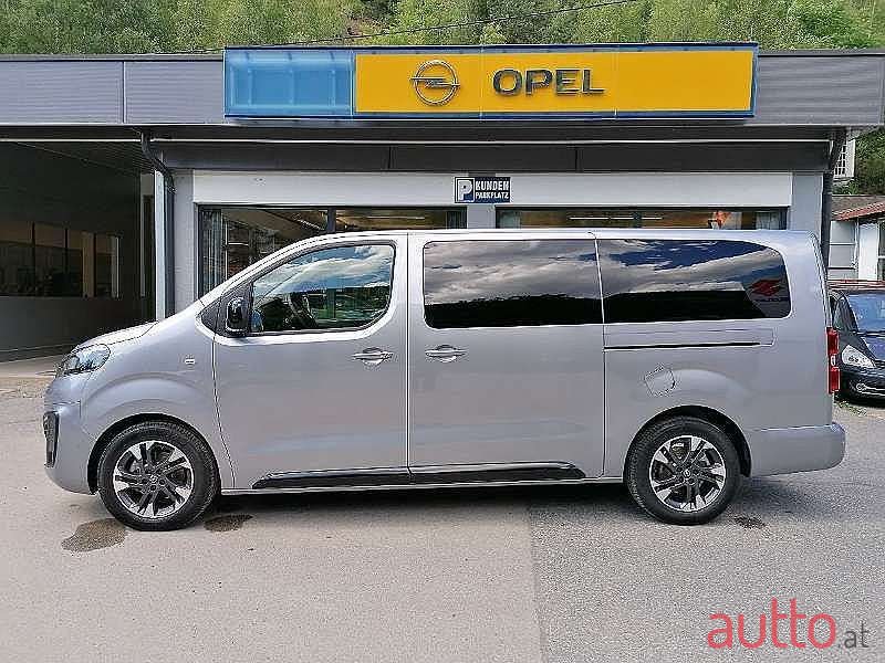 2021' Opel Zafira photo #2