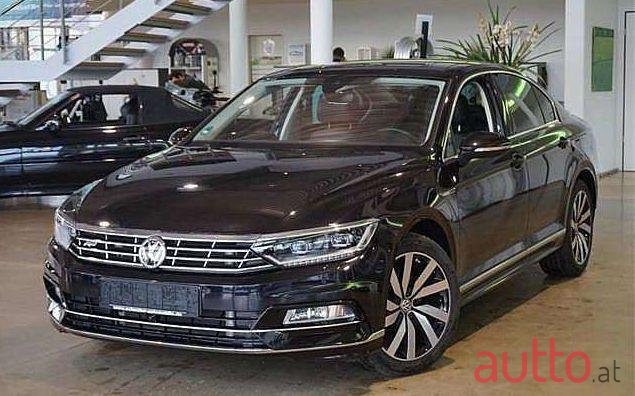 2017' Volkswagen Passat photo #1