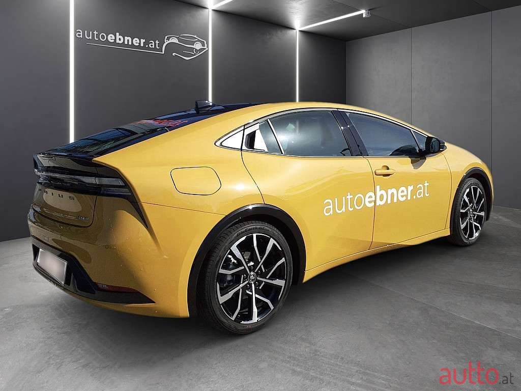 2023' Toyota Prius photo #5