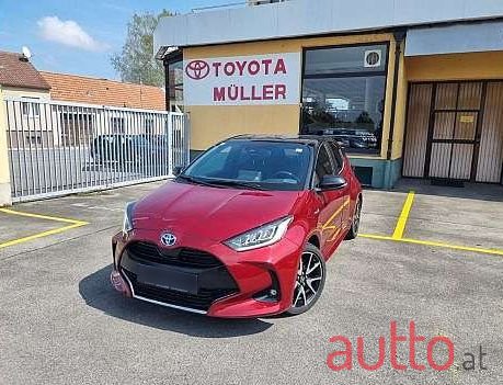 2017' Toyota Yaris photo #1