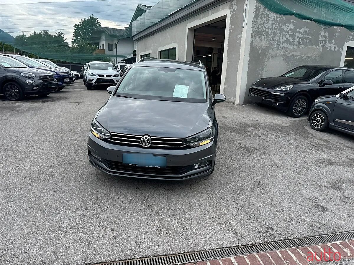 2016' Volkswagen Touran photo #5