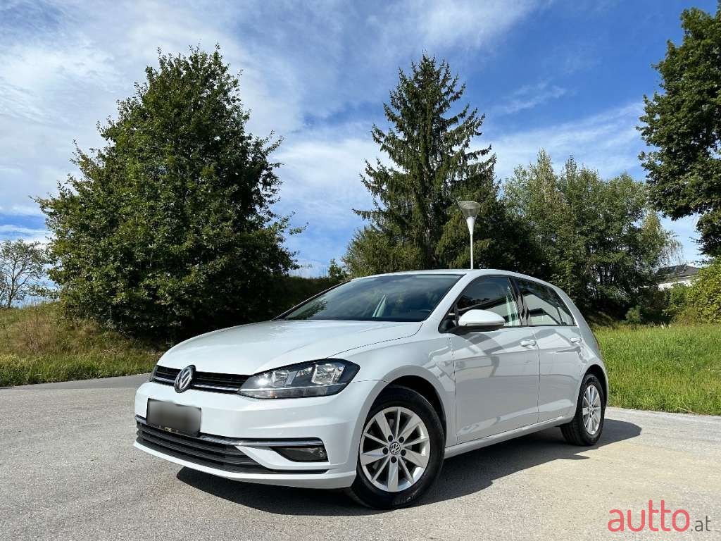 2018' Volkswagen Golf photo #1