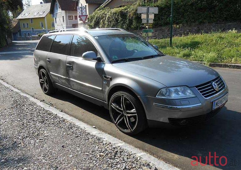 2003' Volkswagen Passat photo #2