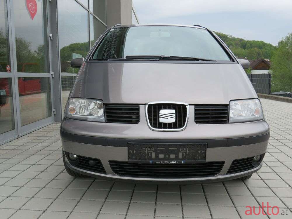 2008' SEAT Alhambra photo #5