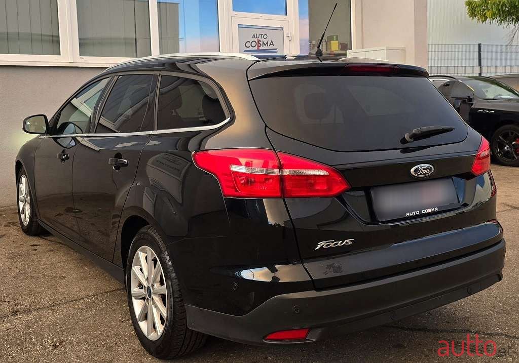 2017' Ford Focus photo #6