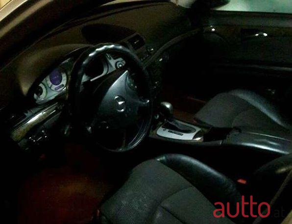 2003' Mercedes-Benz E-Klasse photo #1