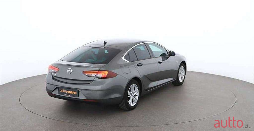 2018' Opel Insignia photo #3