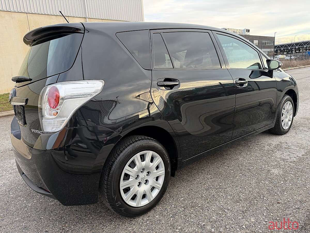 2014' Toyota Verso photo #5