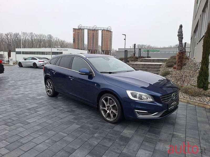 2015' Volvo V60 photo #1
