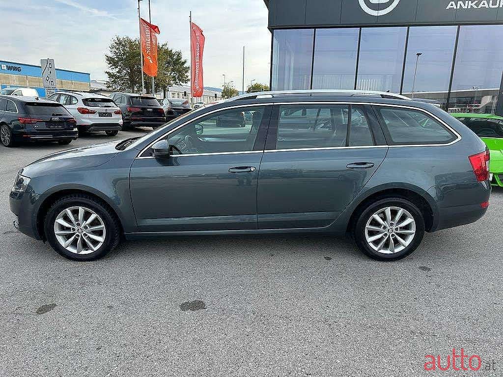 2016' Skoda Octavia photo #2