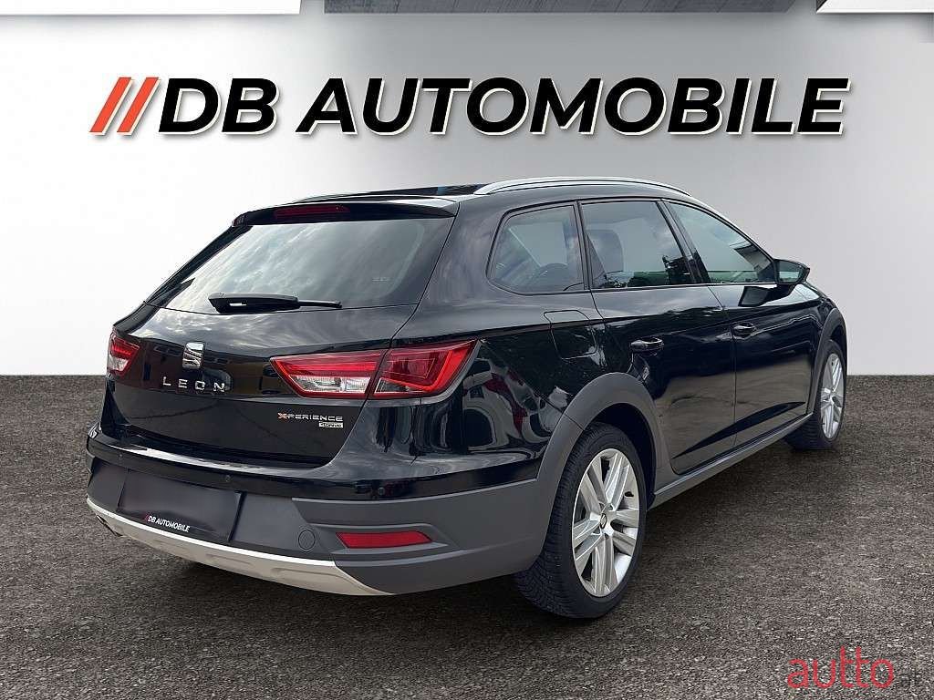 2015' SEAT Leon photo #5