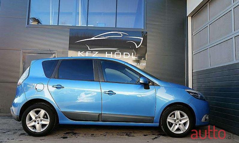 2013' Renault Scenic photo #1