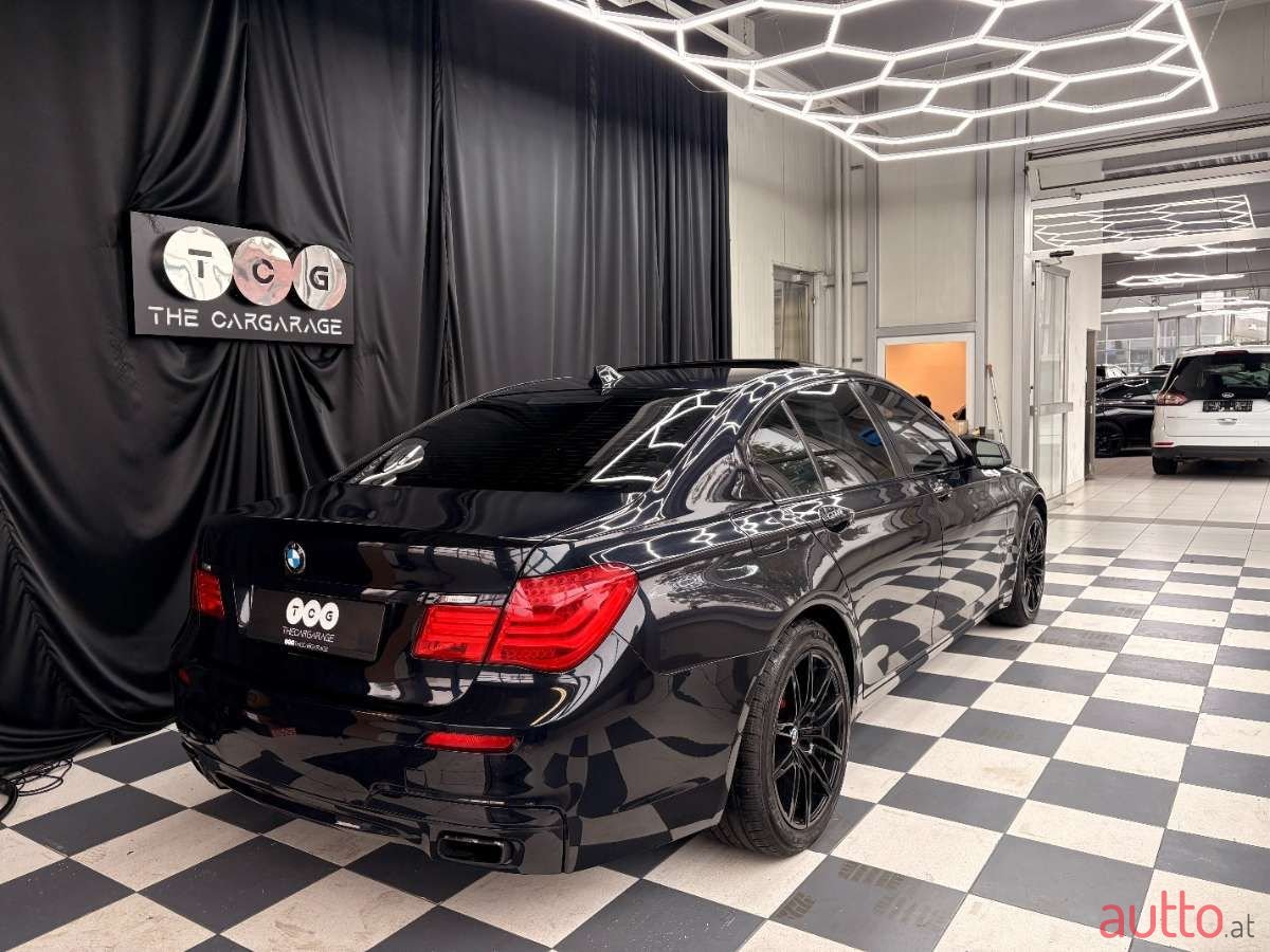 2011' BMW 7Er-Reihe photo #6