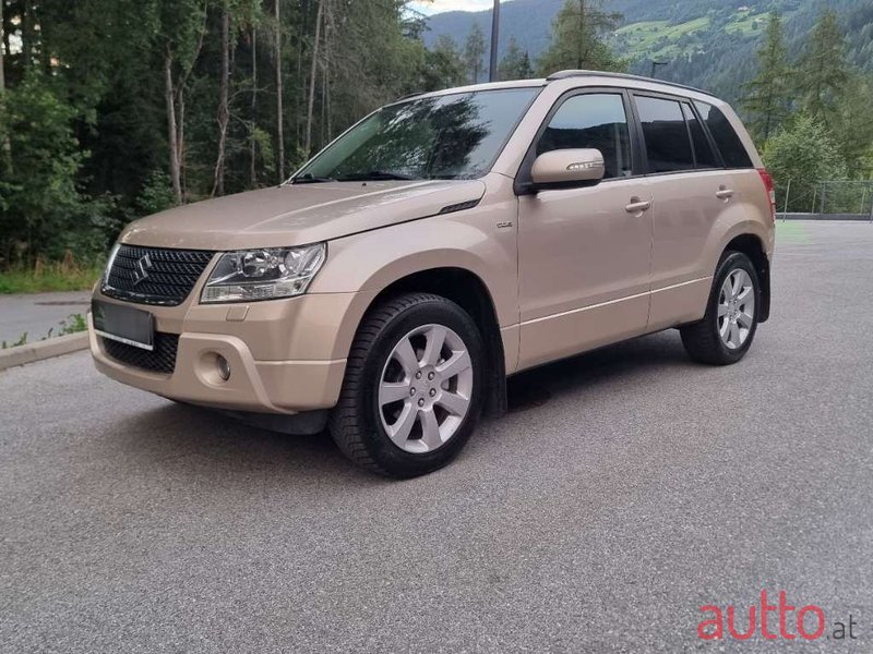 2010' Suzuki Vitara photo #4